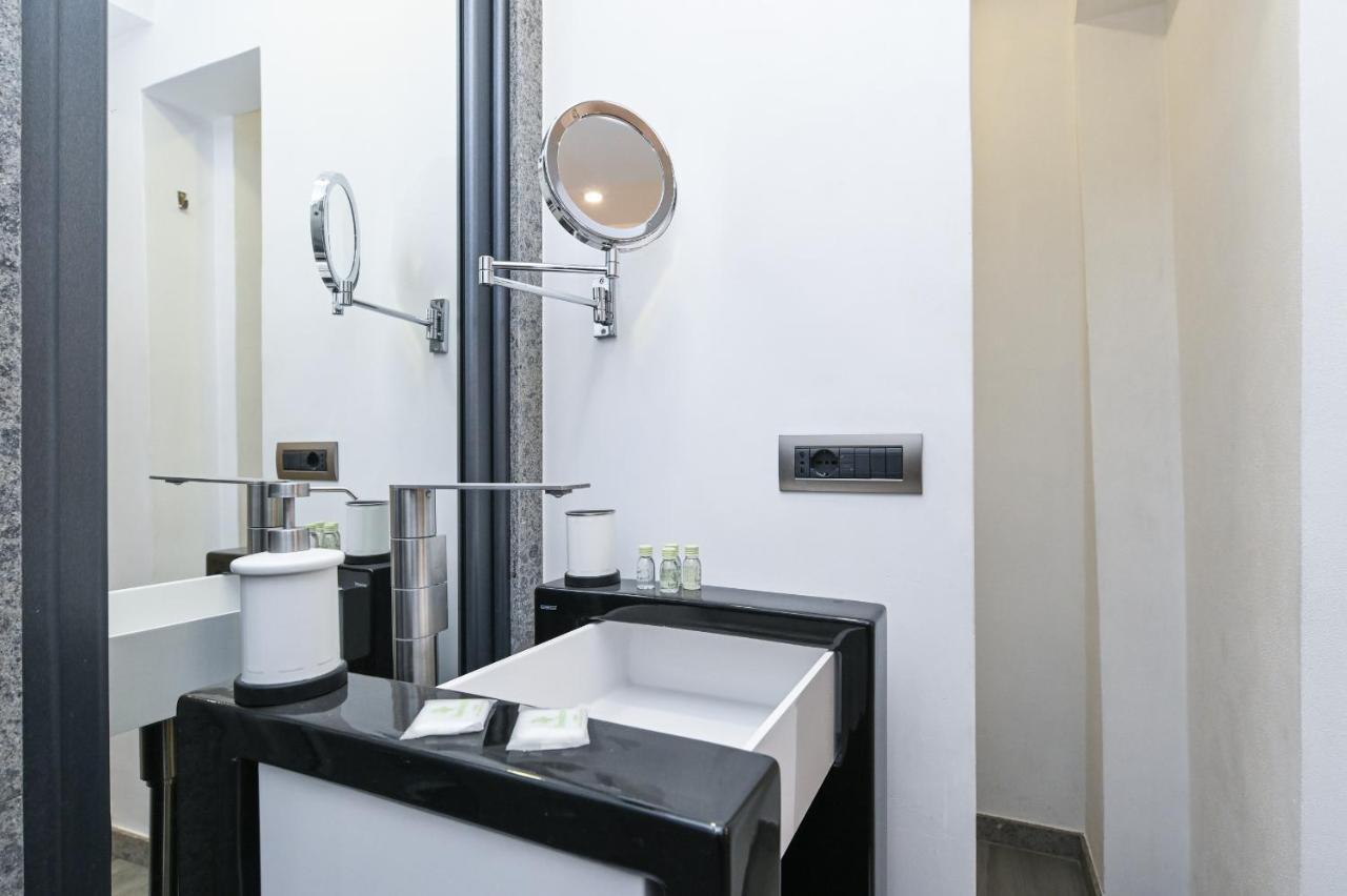 The Essential Trastevere Design Studio Rom Exterior foto