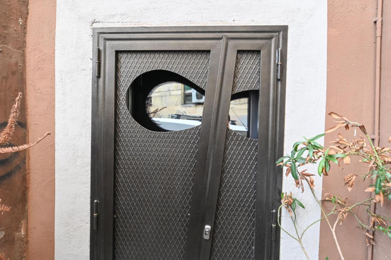 The Essential Trastevere Design Studio Rom Exterior foto